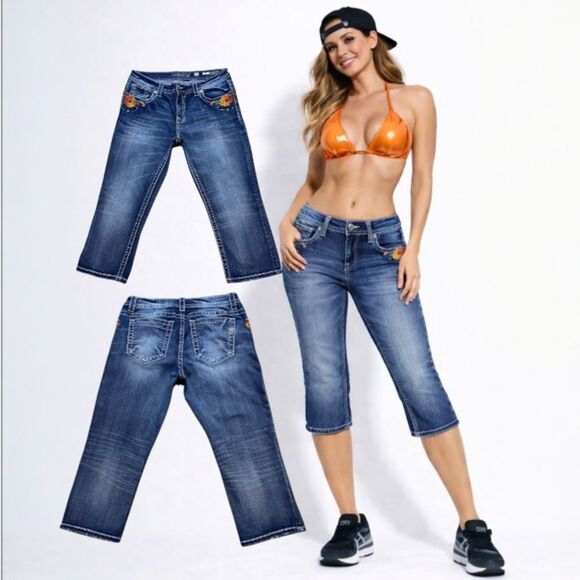 Miss Me Capri Stretch Denim Jeans Floral Embroidery Women’s Size 31x22 EUC - Picture 3 of 14